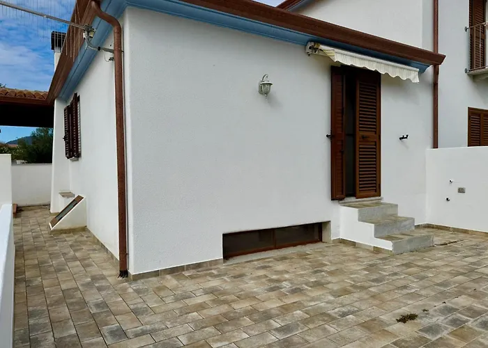 Casa Sas Enas Trilocale Indipendente -ammentos - Posada (Sardinia)